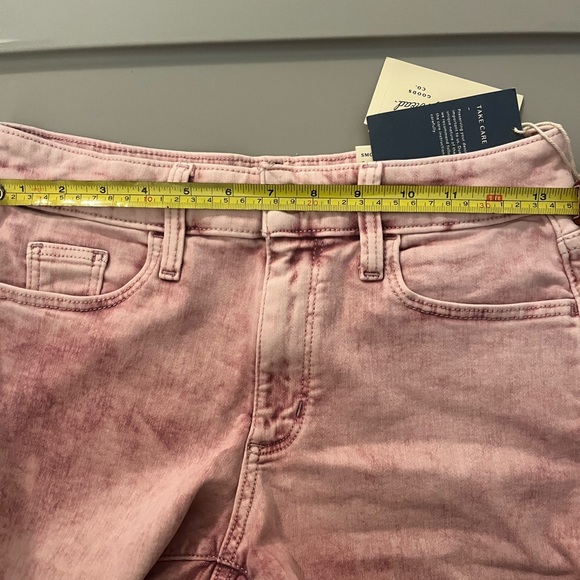 Pink jean shorts sz2 - Picture 9 of 10